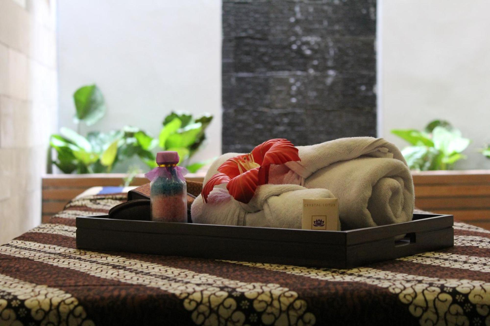 Crystal Lotus Hotel Yogyakarta Melati Εξωτερικό φωτογραφία